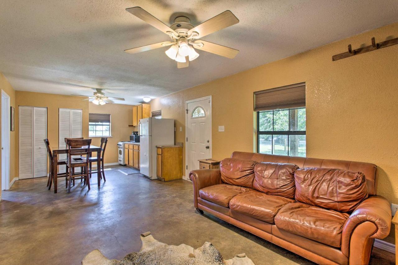 Texas Cabin On 130 Acres Walk To Lake Ray Roberts คอลลินส์วิลล์ ภายนอก รูปภาพ
