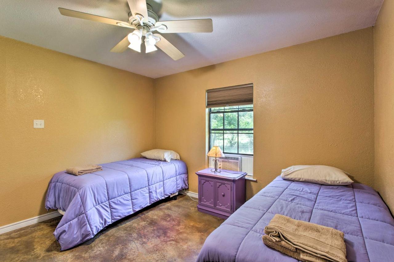 Texas Cabin On 130 Acres Walk To Lake Ray Roberts คอลลินส์วิลล์ ภายนอก รูปภาพ