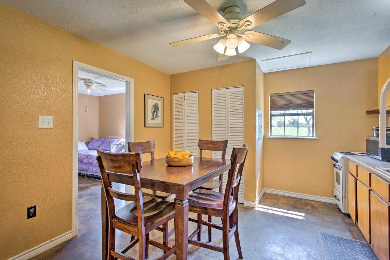 Texas Cabin On 130 Acres Walk To Lake Ray Roberts คอลลินส์วิลล์ ภายนอก รูปภาพ