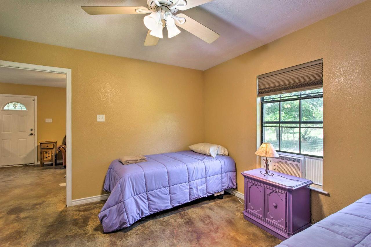 Texas Cabin On 130 Acres Walk To Lake Ray Roberts คอลลินส์วิลล์ ภายนอก รูปภาพ