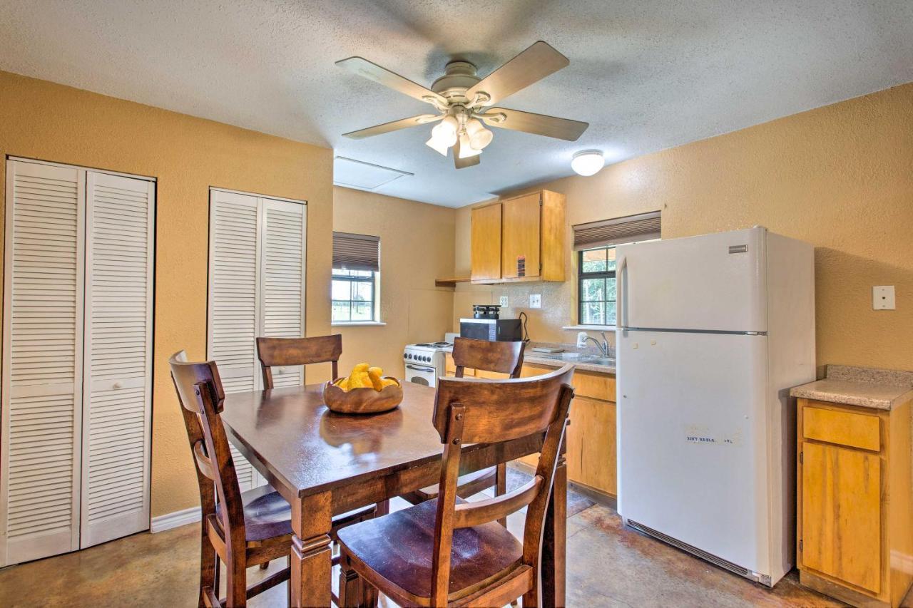 Texas Cabin On 130 Acres Walk To Lake Ray Roberts คอลลินส์วิลล์ ภายนอก รูปภาพ