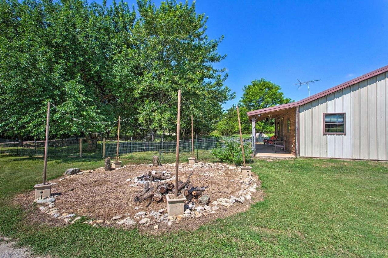 Texas Cabin On 130 Acres Walk To Lake Ray Roberts คอลลินส์วิลล์ ภายนอก รูปภาพ