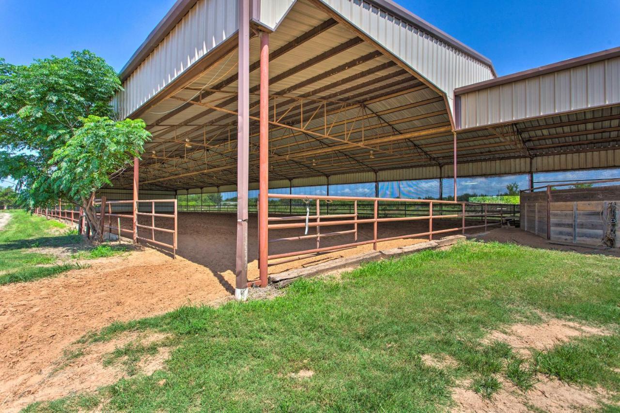 Texas Cabin On 130 Acres Walk To Lake Ray Roberts คอลลินส์วิลล์ ภายนอก รูปภาพ